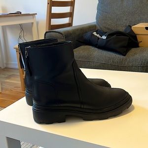 Naturalizer Joelle Boots in Black (Size 9, worn once)